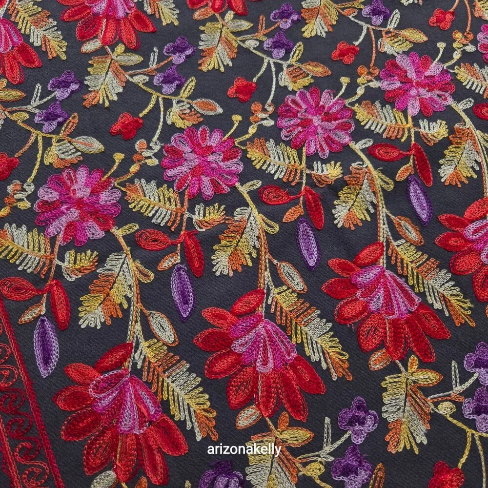 NWOT Cashmere Scarf With Chain Stitch Embroidery Colorful Woven